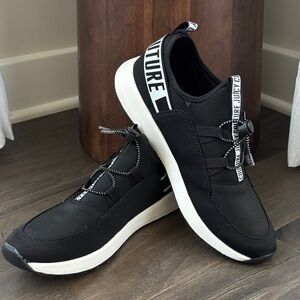 Juicy Couture Slip On,pull tab,bungee tie,textile upper,cushion insole,light